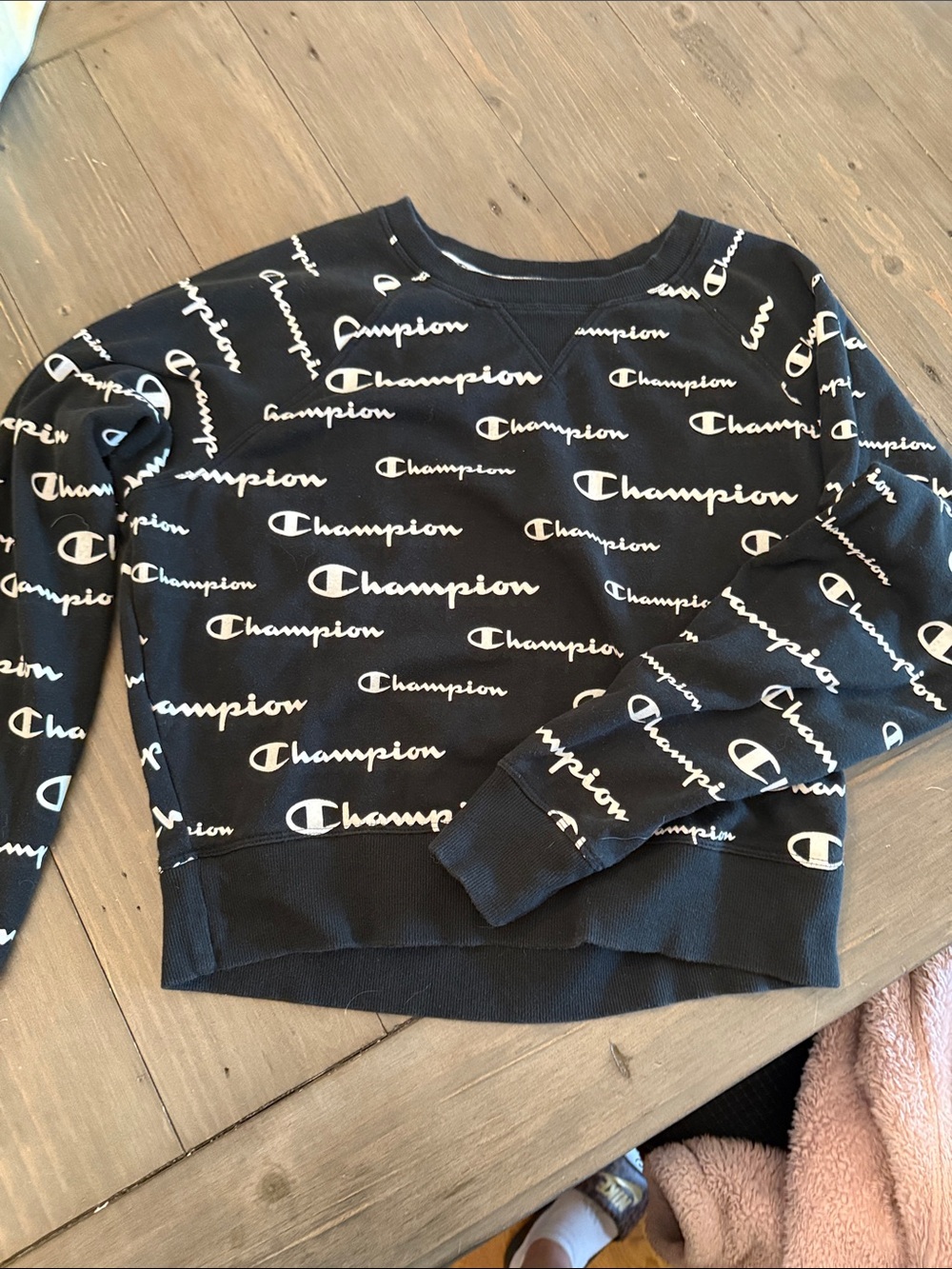 Champion Black Crewneck with White Logo Print
Med 
19” long
